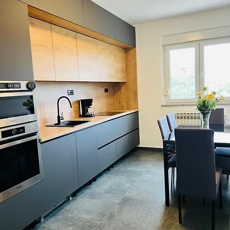Apartman Lidija Pula Exterior photo
